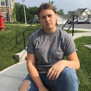 basic gray oversized tee